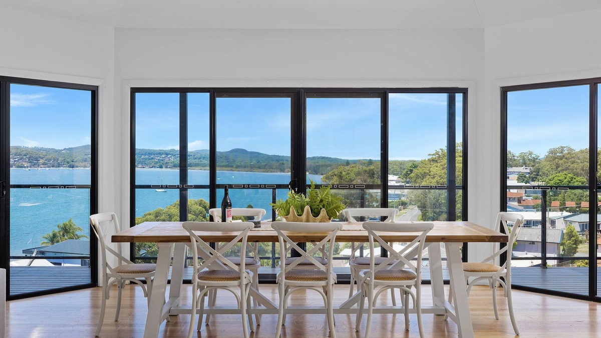 Salamander Bay House | Wanda Point House - pure tranquillity and walk to beach