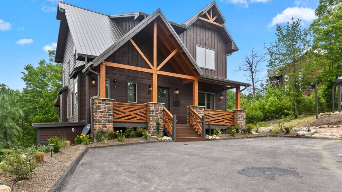 Sevierville Cabin | Wandering Moose- Indoor pool, Playground, Firepit, Game room, Playhouse