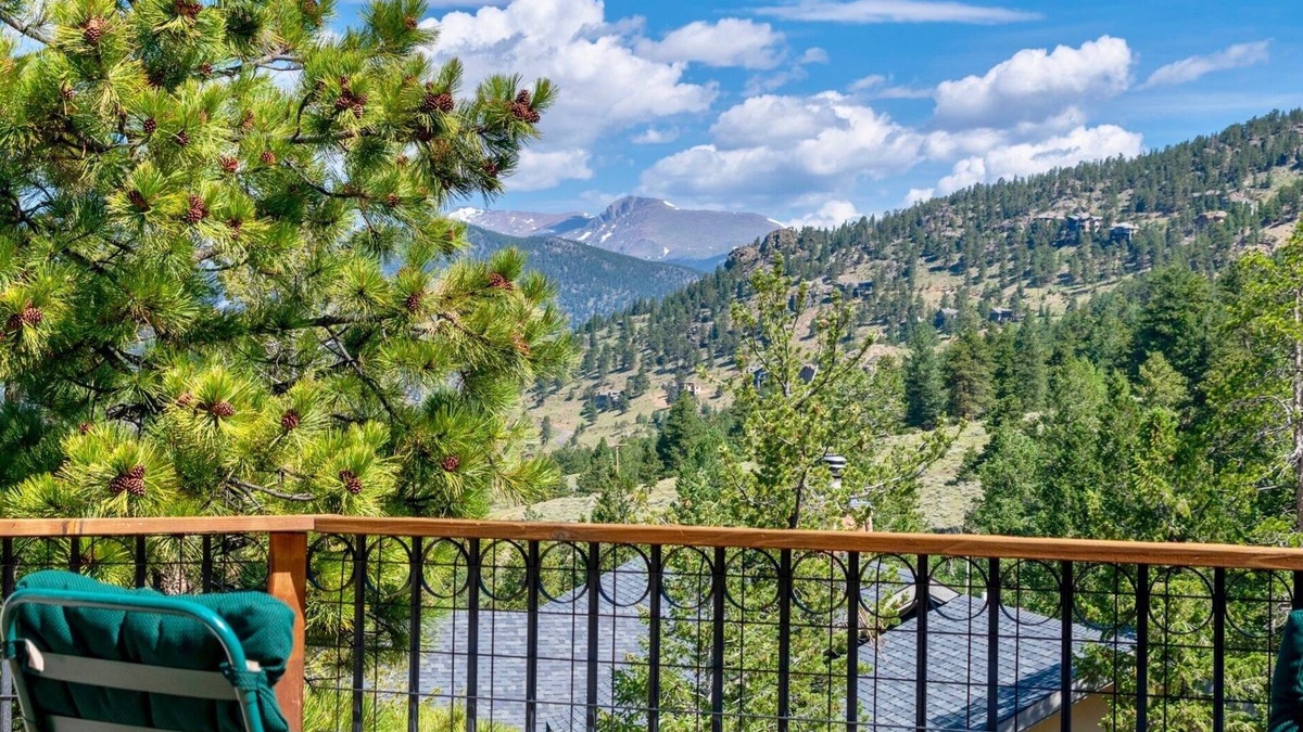 Windcliff Estates House | Wanderlust Luxury Vacation At Windcliff 3 Bedroom Condo by RedAwning