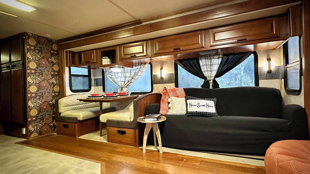 Stillwater House | Want a funfilled stay less than a mile from Oklahoma State University?!