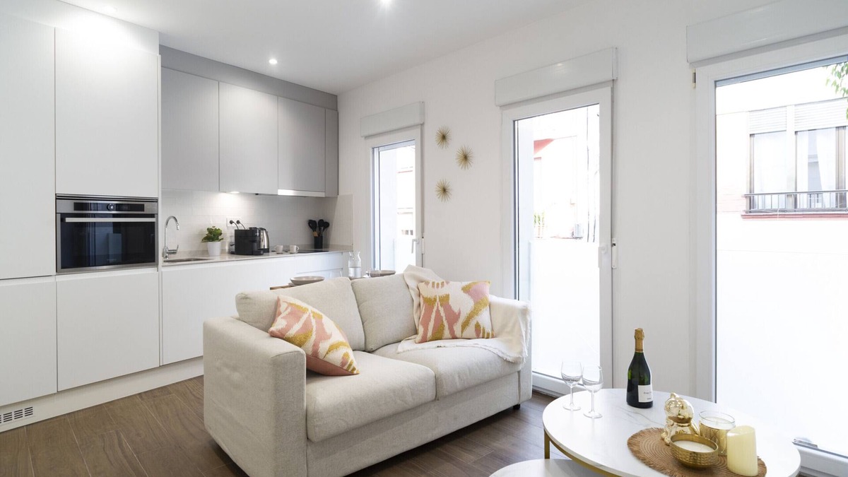 San Diego Apartment | Waou New Numantia III