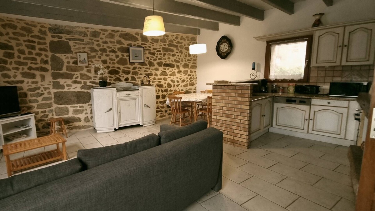 Saint-Coulomb House | Warm 84m² in Saint-Coulomb