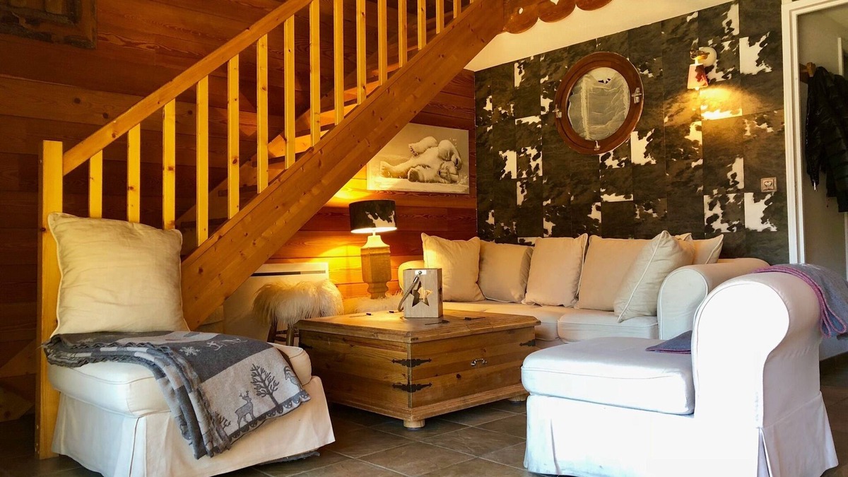 La Salle-les-Alpes Apartment | Warm and comfortable chalet-style app at the foot of the slopes