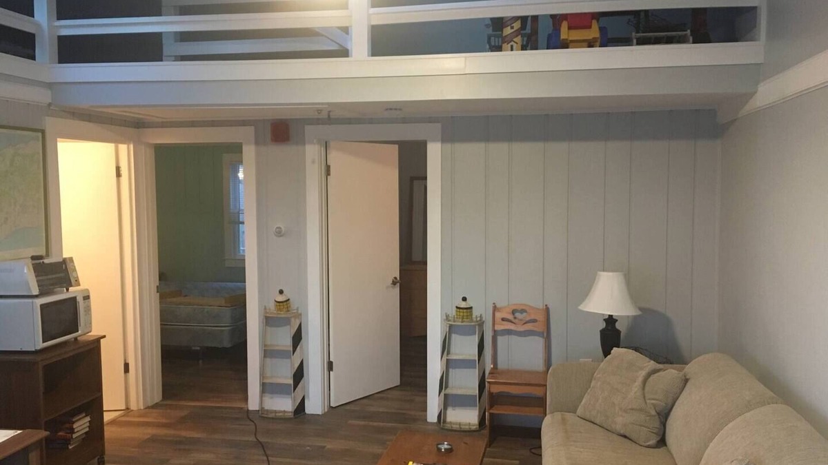 Dennis Port Condo | Warm and inviting 2 bedroom condo just steps from the Beach. Seaside 2 BR Condo