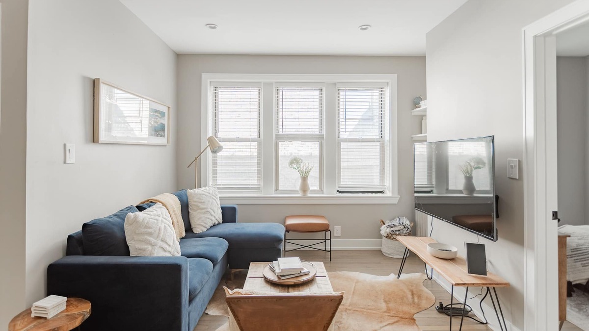 Lincoln Square Apartment | Warm|Cozy|Lovely|1BR|Lincoln Sq.|
