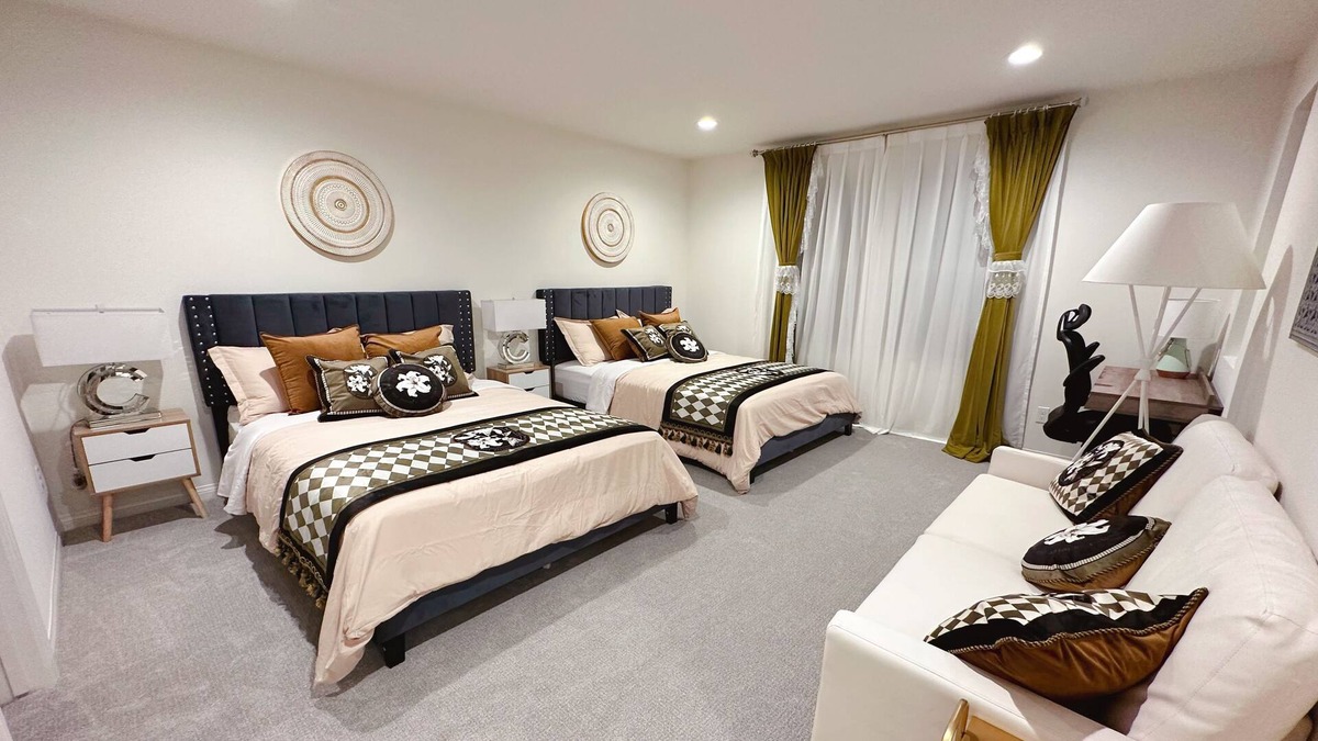 Chino Condo | Warm little codon