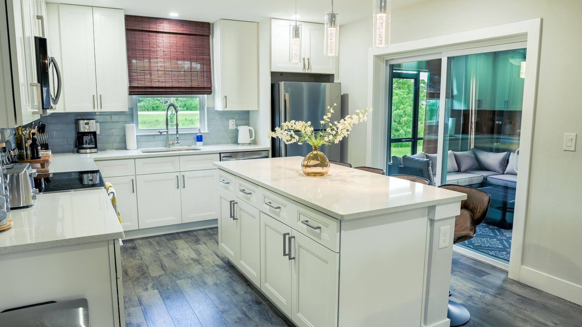 Warm Mineral Springs House | WARM Mineral Spring 3BR/2BA home