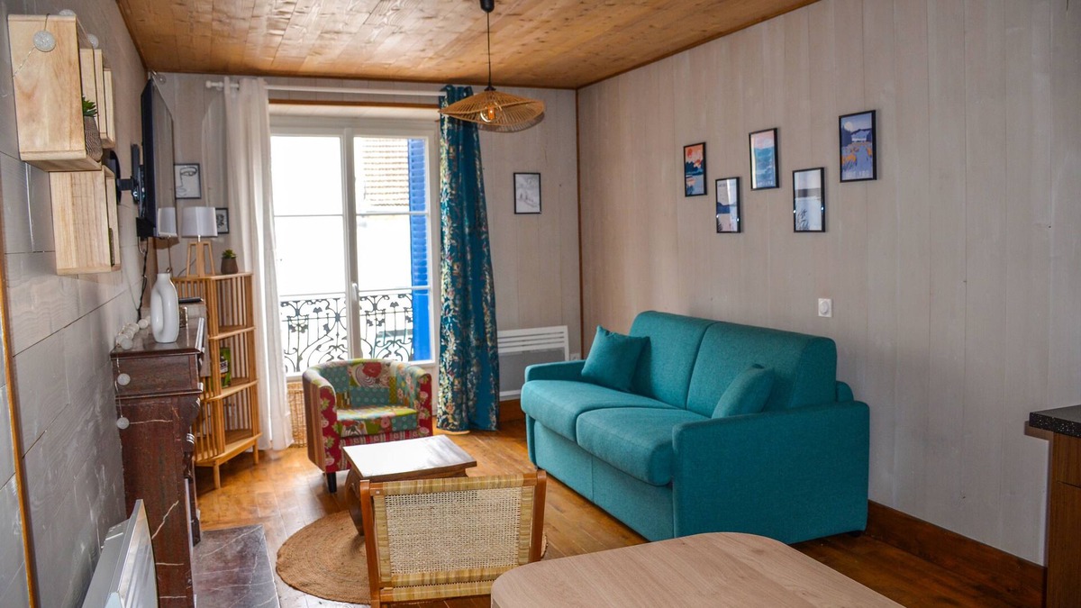 Clairvaux-les-Lacs Apartment | Warm place for a course or long stay 5 minutes walk from the lake