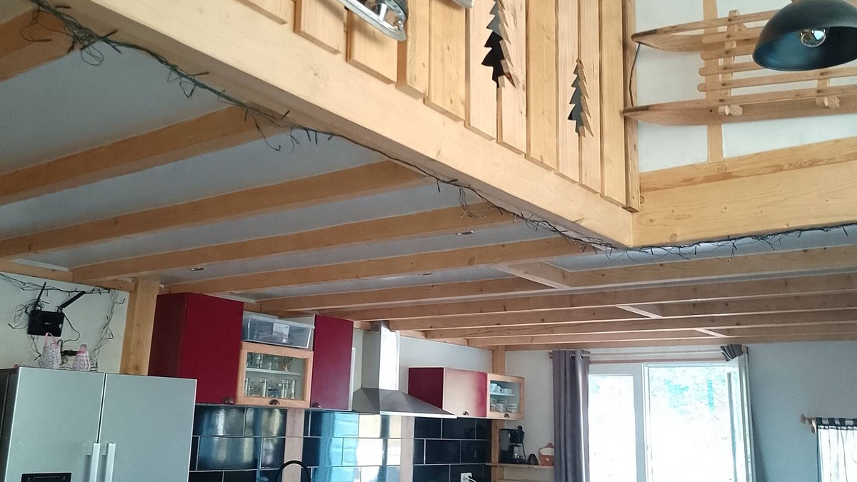 Saint-Jacques-des-Blats Apartment | Warm refuge for family vacations