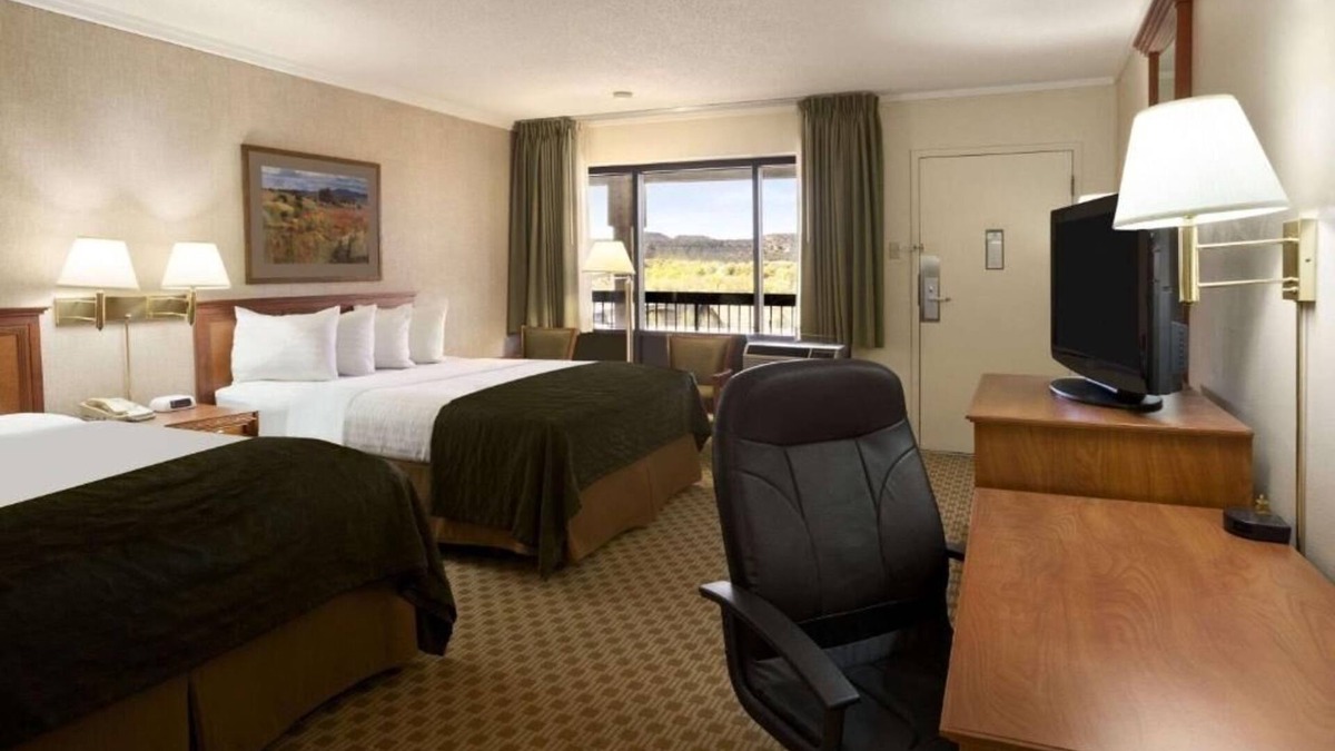 Trinidad Hotel | Warm Welcome with Relaxing Room and Complimentary Breakfast | 4 Rooms