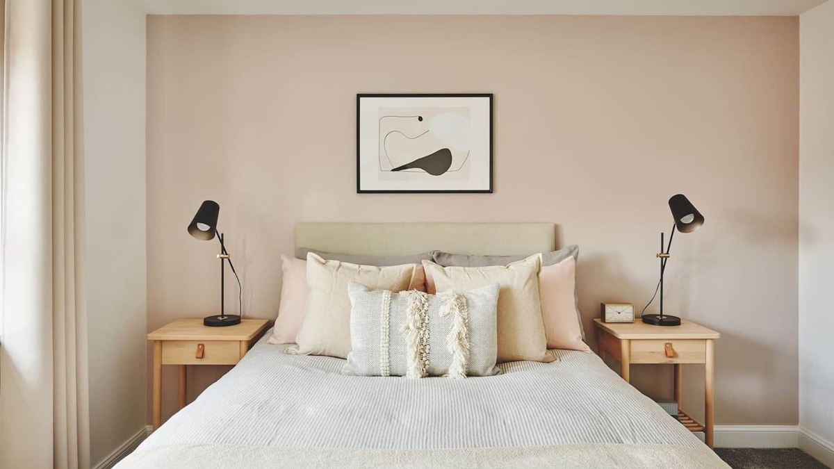 Coventry House | Warwick Serviced Home for 6 walk to University