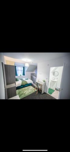 Carlisle Apartment | Warwick Studio Spaces