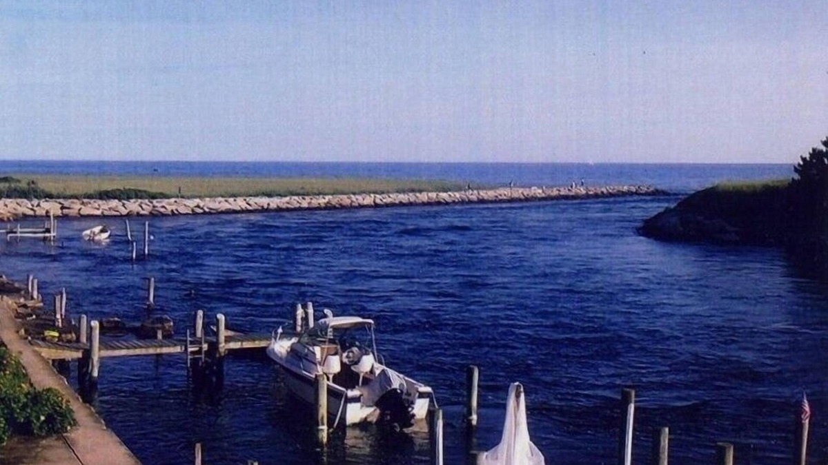 Quonochontaug House | Water Front Beach Cottage In Charlestown W/Access to Private Beach