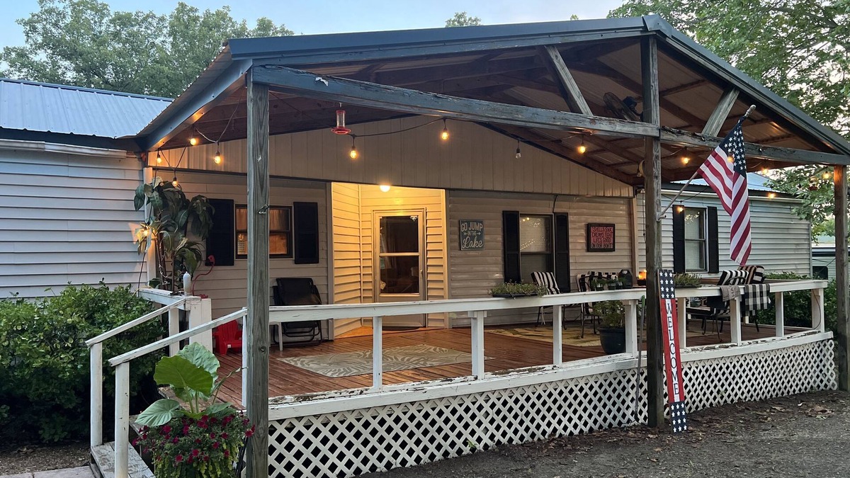 Porum House | Water Front Cabin on Lake Eufaula