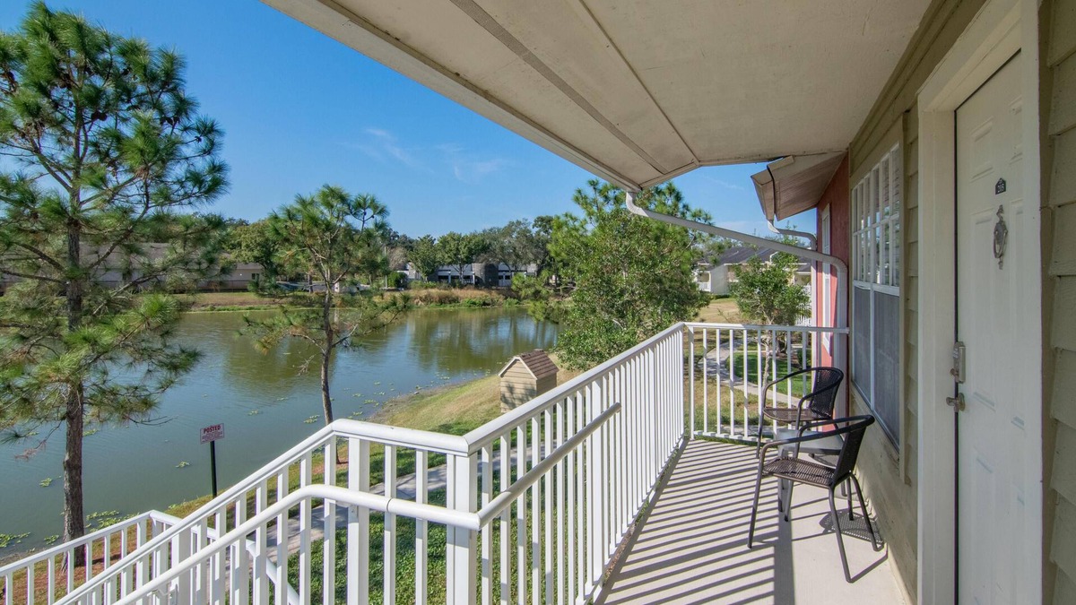 Brandon Condo | Water Front - Corner Location -1 Bedroom 1 Bath