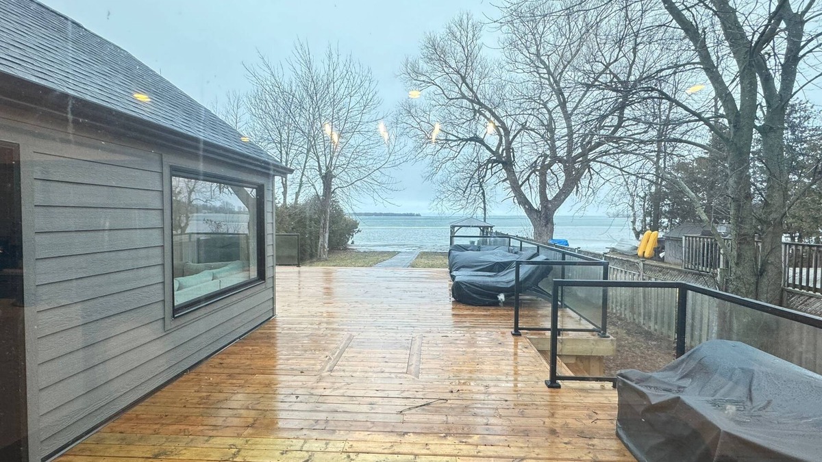 Duclos Point Cottage | Water Front cottage in Georgina