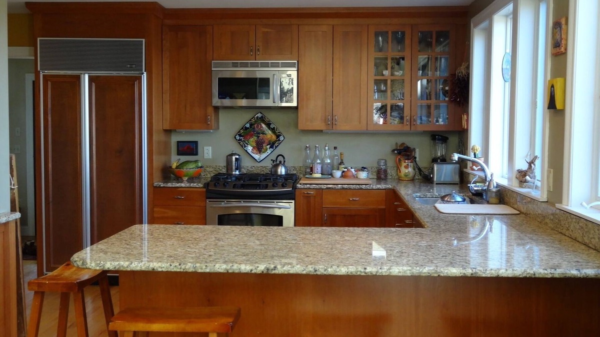 Portsmouth House | Water Front! Family Friendly! Walk to town! Sleeps 6