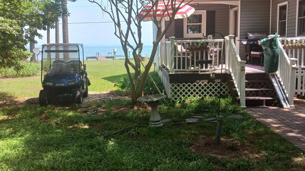 Deltaville House | WATER FRONT fully furnished 3-bedroom house. Short term of 1 to 4 months