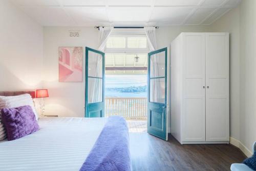 Millers Point Apartment | Water front - KING Bed 5 Room Rooftop Terrace #35