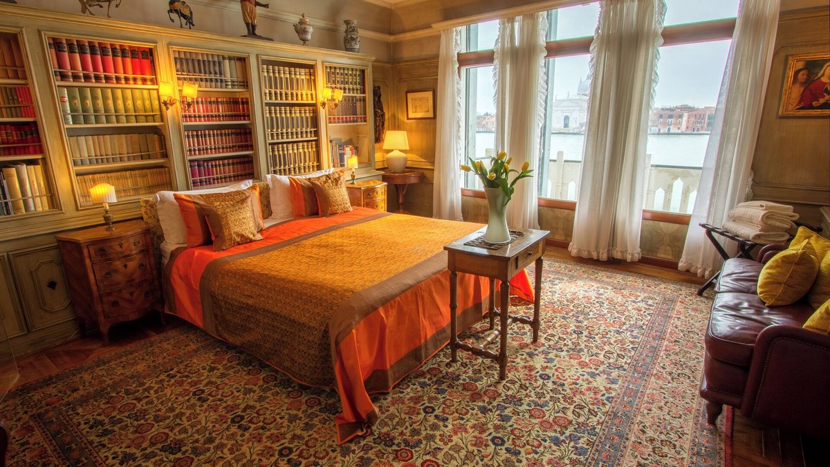 Dorsoduro Apartment | Water front luxury apartment with fantastic views on the Giudecca canal