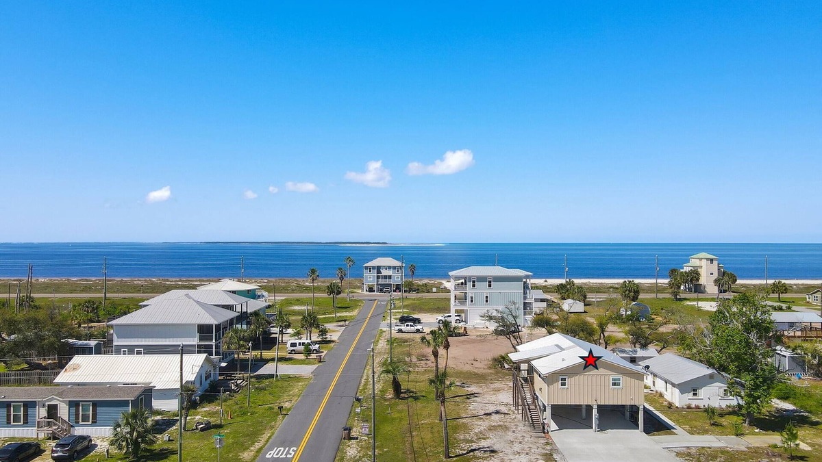 Port St. Joe House | "Water of Life" offers panoramic views, steps to the beach, screened-in porch, pet-friendly!