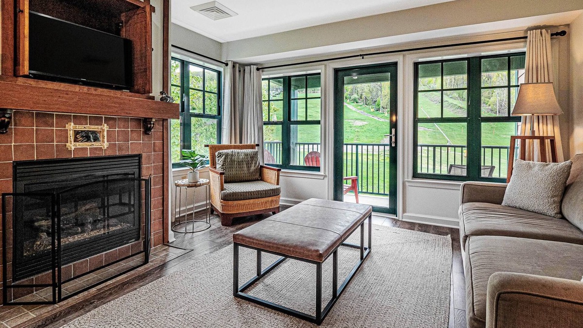Vernon Condo | Water Park (Next Door) Pool Hot Tubs Sauna Gym Decks Stunning Mountain Views #246/248