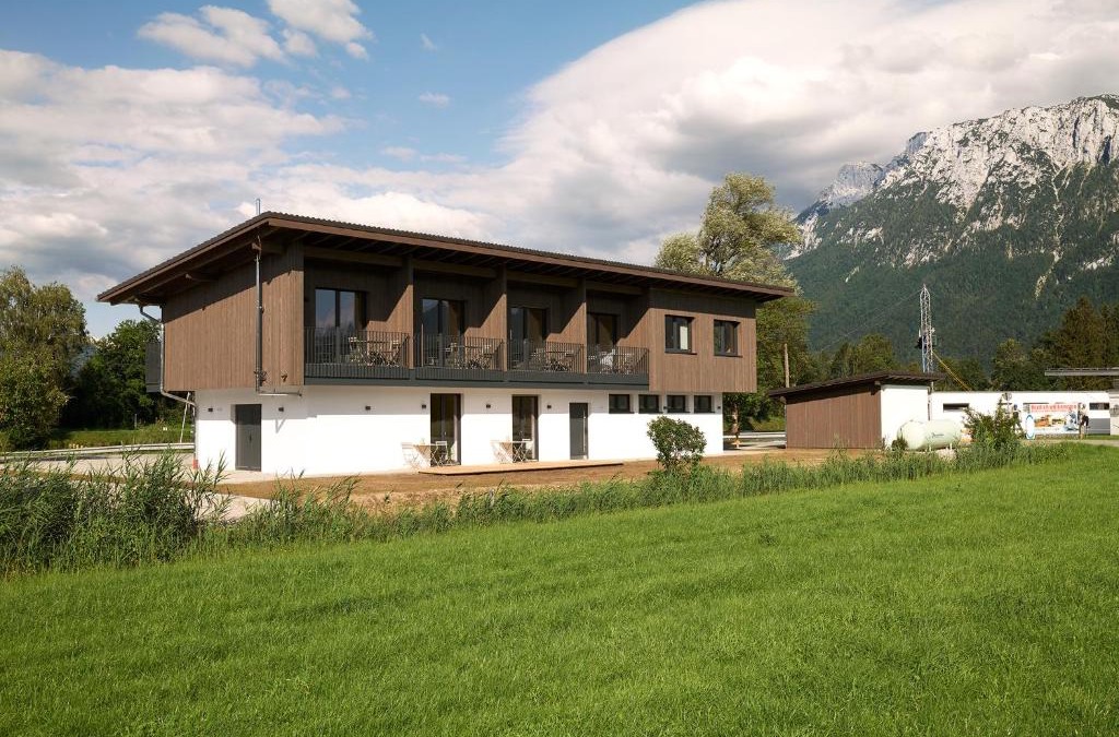 Kiefersfelden Cabin | Water, Ski & Mountain Lodge