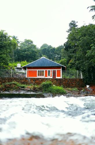Devikolam Apartment | Water Vibes Mamalakandam