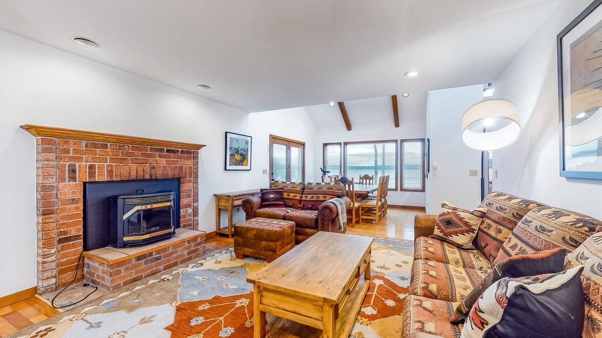Port Ludlow House | Water-view dog-friendly home with Squamish Harbor view & beach access