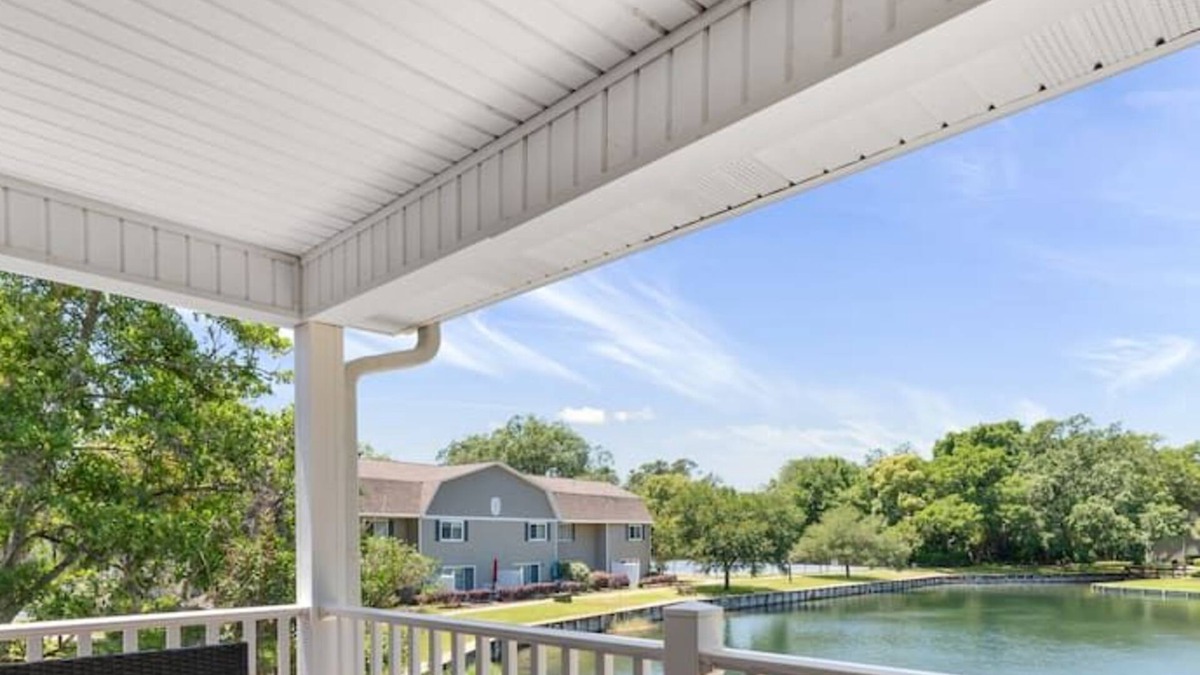 Demere Park Condo | Water View - optional BIKES - Walk 2 Pier Village