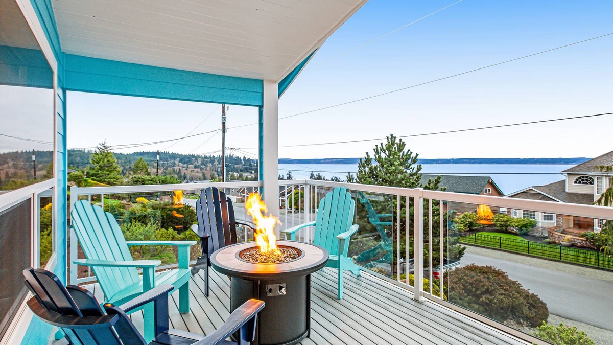 Camano Island House | Water-view wonder with private hot tub, guest suite, game room, fireplace & W/D