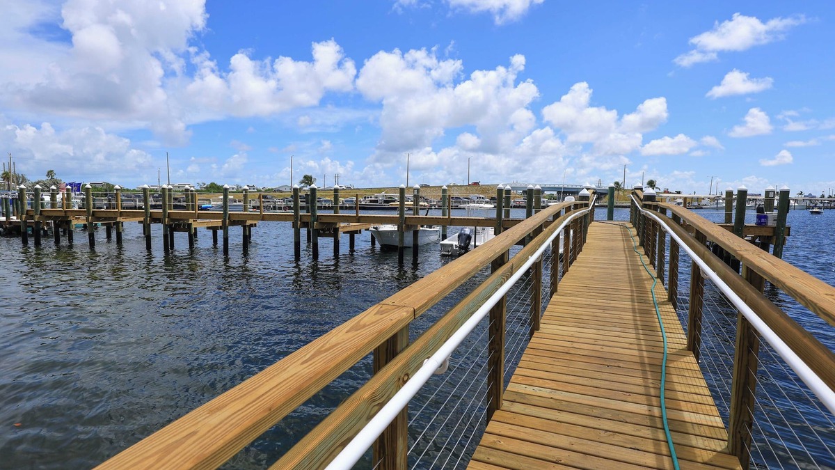 Meadows Condo | Waterfront 3-Bedroom Condo at Bayfront Suites & Marina - NO CLEANING FEE