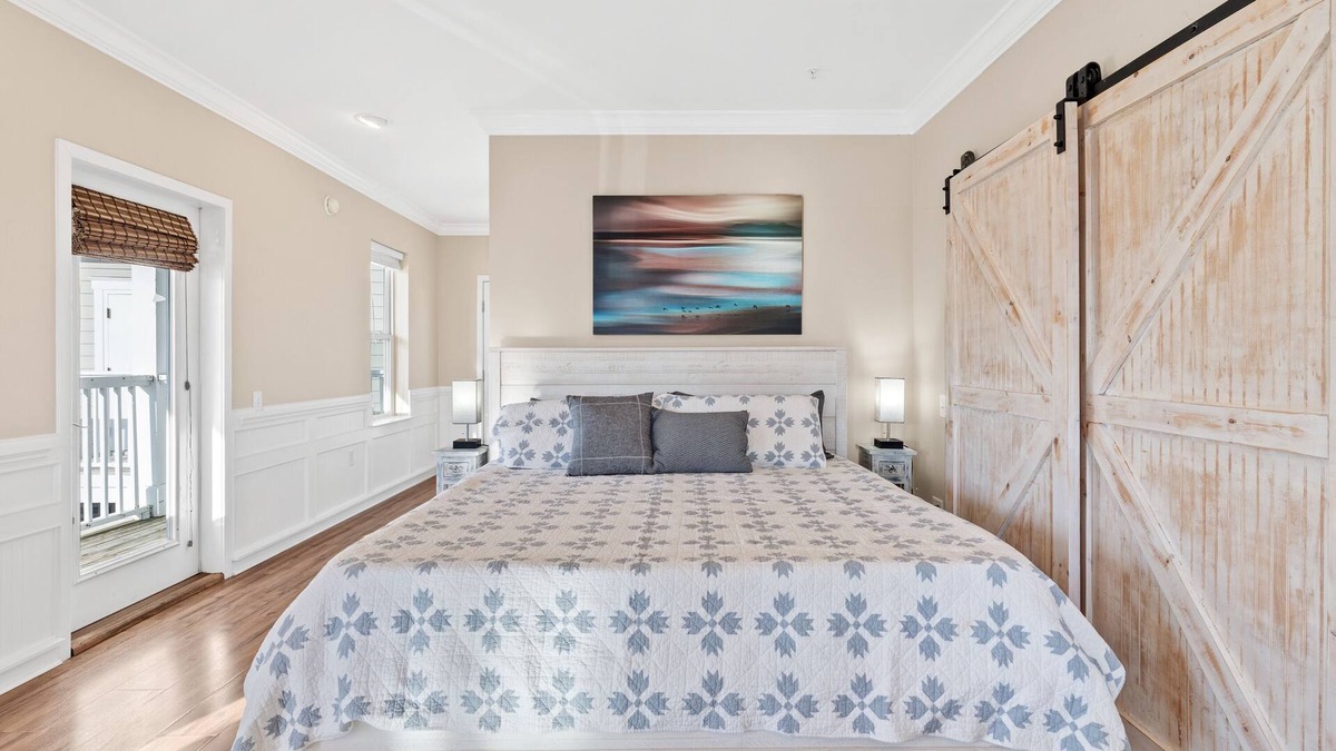 Southport Apartment | Waterfront #3 King/Studio 1BR- Waterfront Downtown Southport-NO HIDDEN FEES