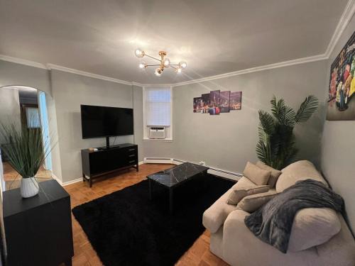 Weehawken Apartment | Waterfront 4BR apt - 15Min to MetLife and TIMES SQ