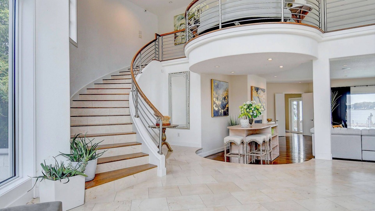 Northeast Virginia Beach Villa | Waterfront 5BR Luxury Retreat w/Pool,Chef’s Kitchen–Sleeps 14 in Virginia Beach