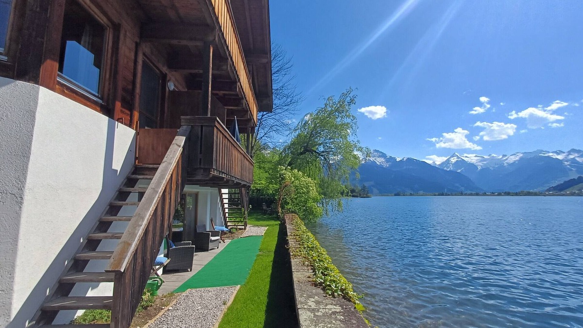 Zell am See Apartment | Waterfront Apartment 1