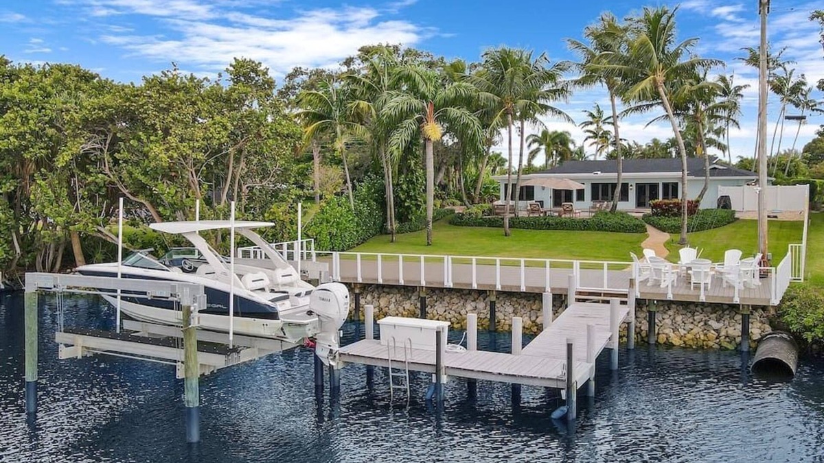 Florida North Atlantic Coast House | Waterfront! Boat Dock and Guesthouse