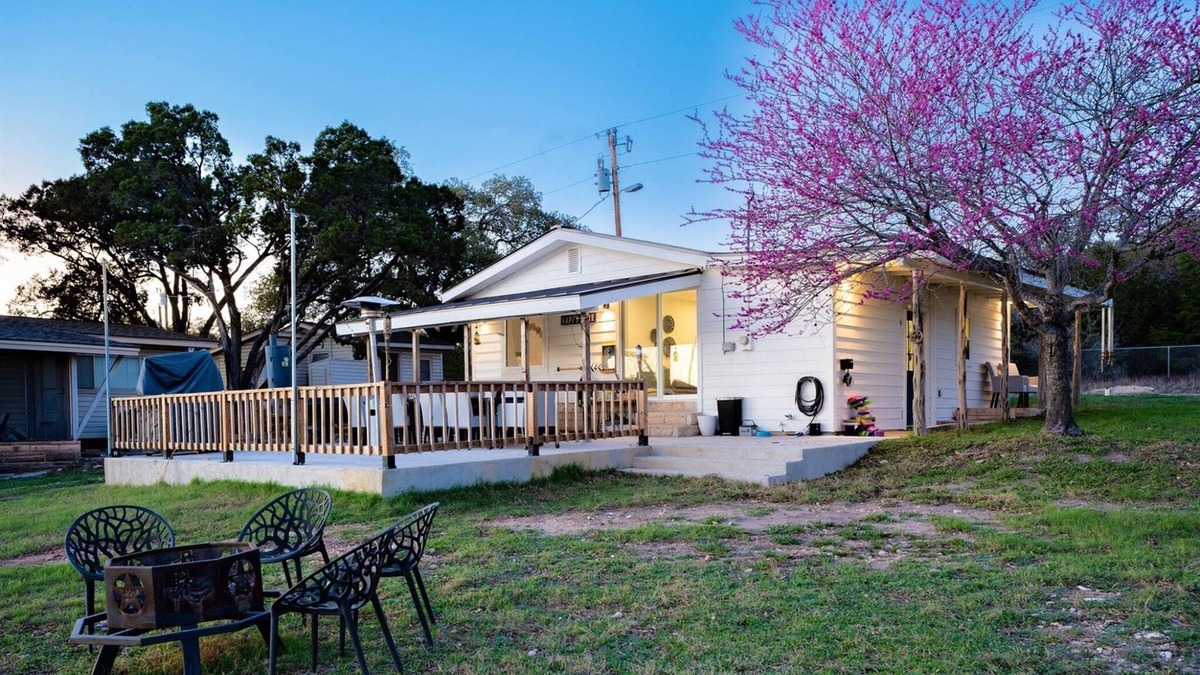 Oatmeal Hotel | Waterfront Cabin w Dock, Kayak, SUPs sleeps 7