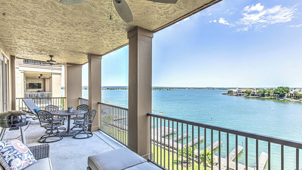 Horseshoe Bay Condo | Waterfront Condo on Lake LBJ with Pool & Views!