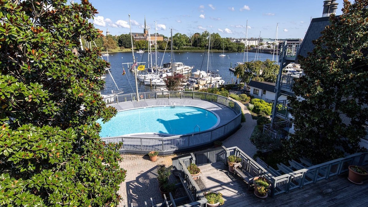 Eastport Condo | Waterfront Condo with Views of Annapolis, Pool & Prime Eastport Location