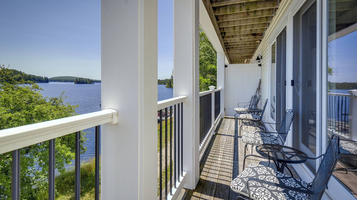 Silver Lake Condo | Waterfront Conway Area Condo: Walk to Beach!