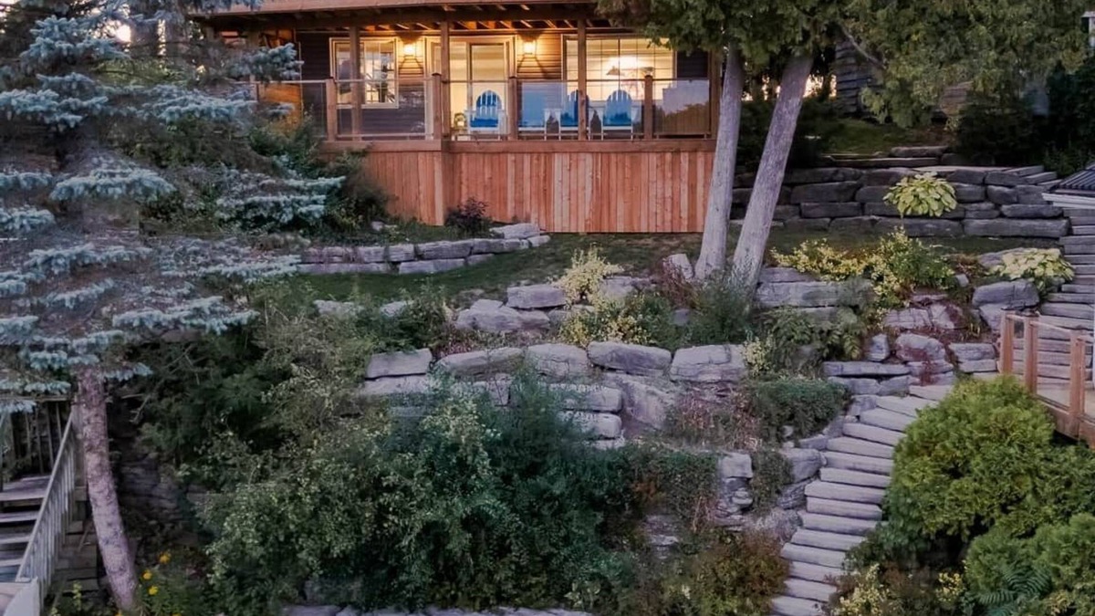Fenelon Falls House | Waterfront Cottage w/Firepit, Boathouse, Canoes & Game Room