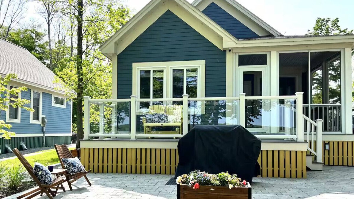 Cherry Valley Cottage | Waterfront Cottage in Gated community resort.