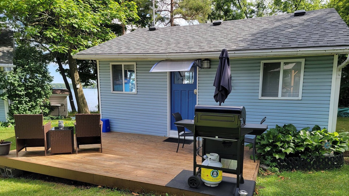 Greater Napanee Cottage | WATERFRONT COTTAGE IN GREATER NAPANEE UNIT B 4305 County road 9, Grater Napane