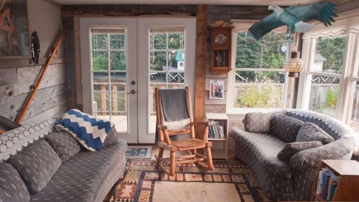 Seldovia House | WATERFRONT COTTAGE RENTAL