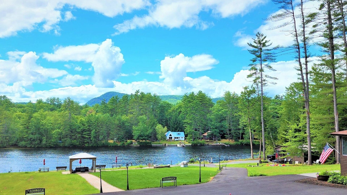 Corinth Cottage | Waterfront Cottages near Lake George and Saratoga Springs