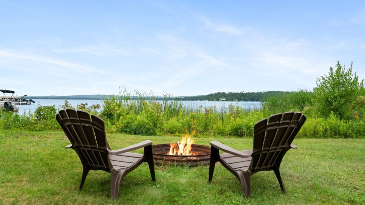 Alanson House | Waterfront Crooked Lake Getaway
