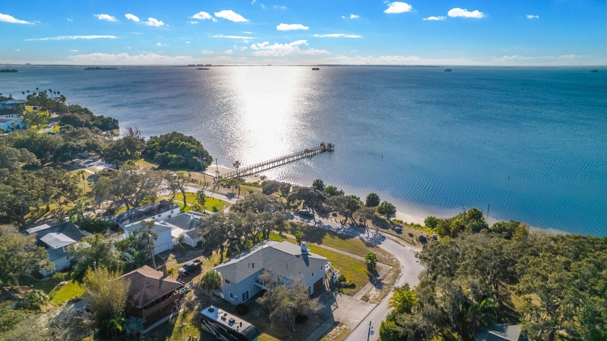 Crystal Beach House | Waterfront Crystal Beach Home with Gulf View & Beautiful Sunsets