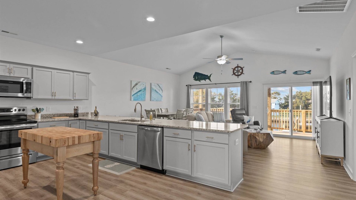 Cedar Point House | WATERFRONT: Fins to the Left! 3BR/2BA w/private boat lift.