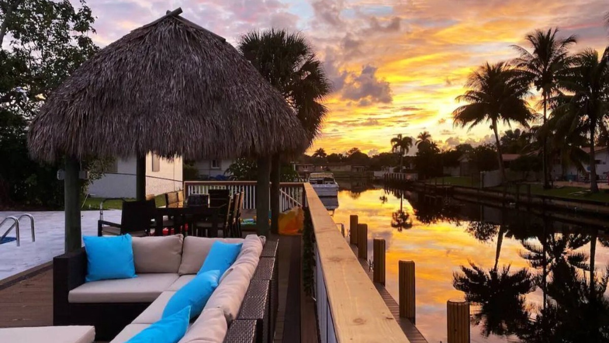 Plantation House | Waterfront Fort Lauderdale House with Heated-pool - 3 Bedrooms 1.5 bathrooms